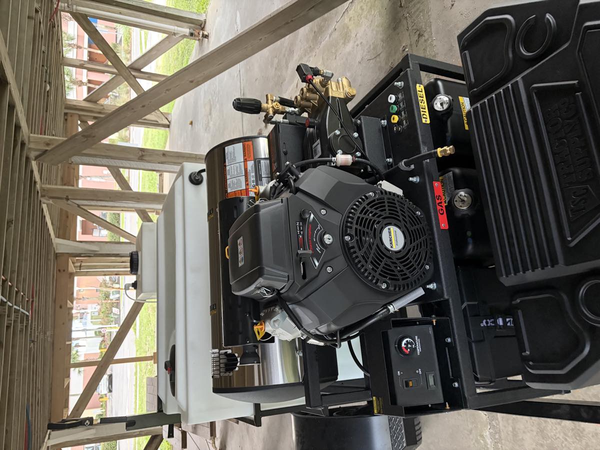 Commercial hot-water pressure washing unit